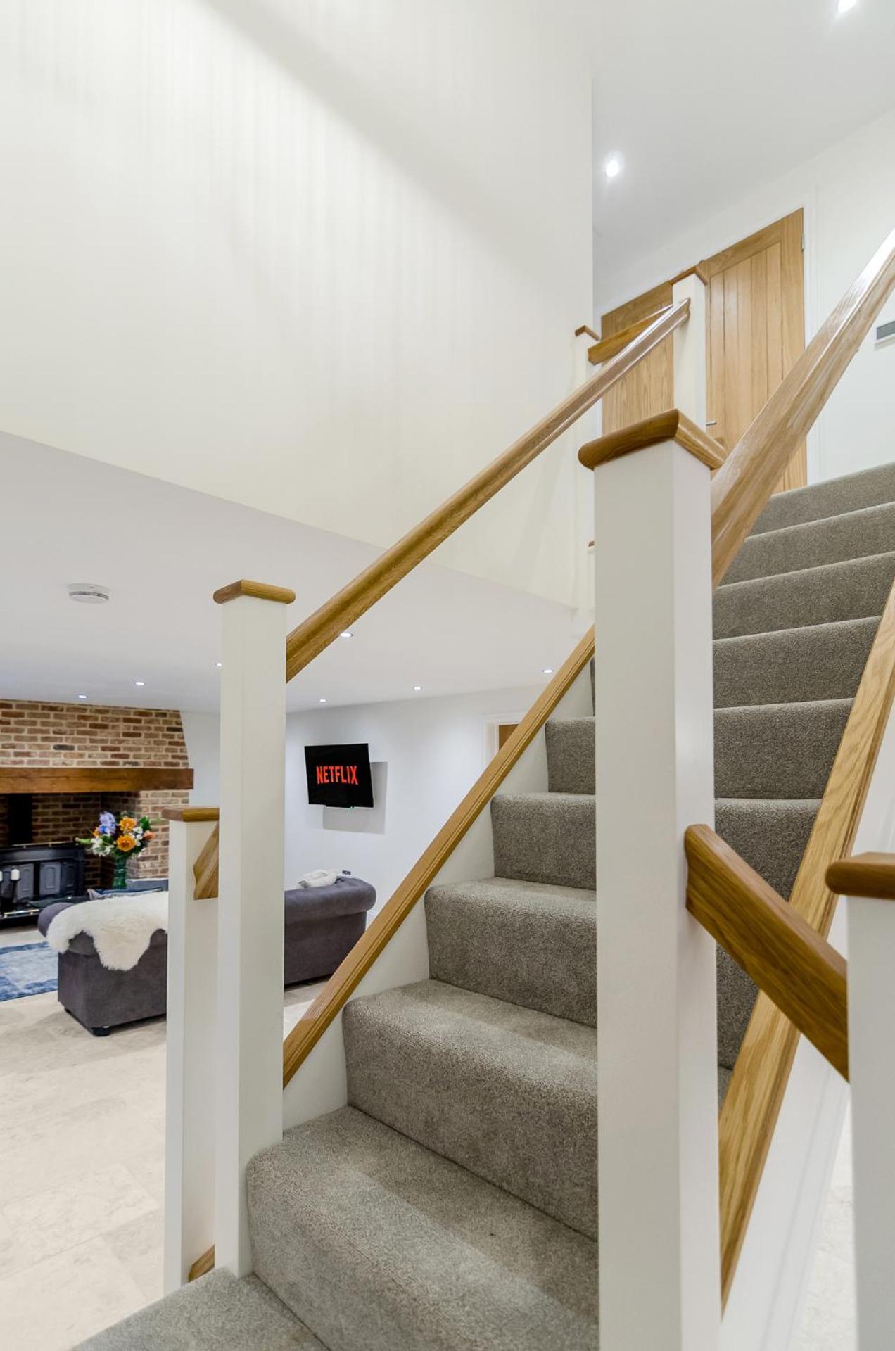 Spacious 6-Bed Home, Near The Norfolk Broads Clippesby Exterior photo